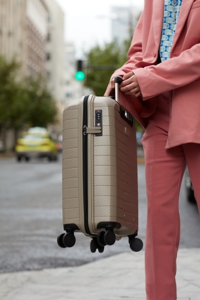 Чемодан Lightweight Luggage S, бежевый